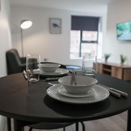 Modern 1 Bed Apartment In Liverpool Centre Buitenkant foto