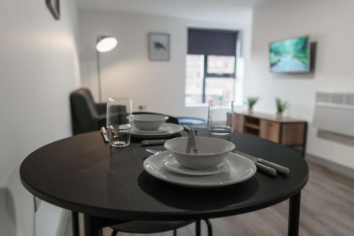 Modern 1 Bed Apartment In Liverpool Centre Buitenkant foto