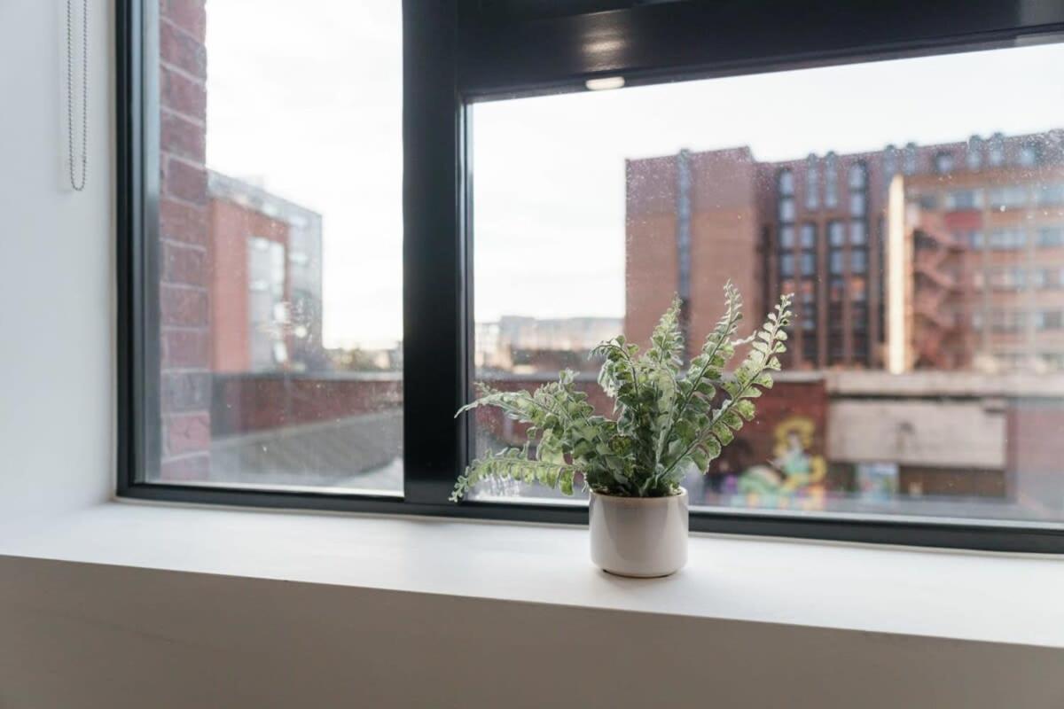 Modern 1 Bed Apartment In Liverpool Centre Buitenkant foto