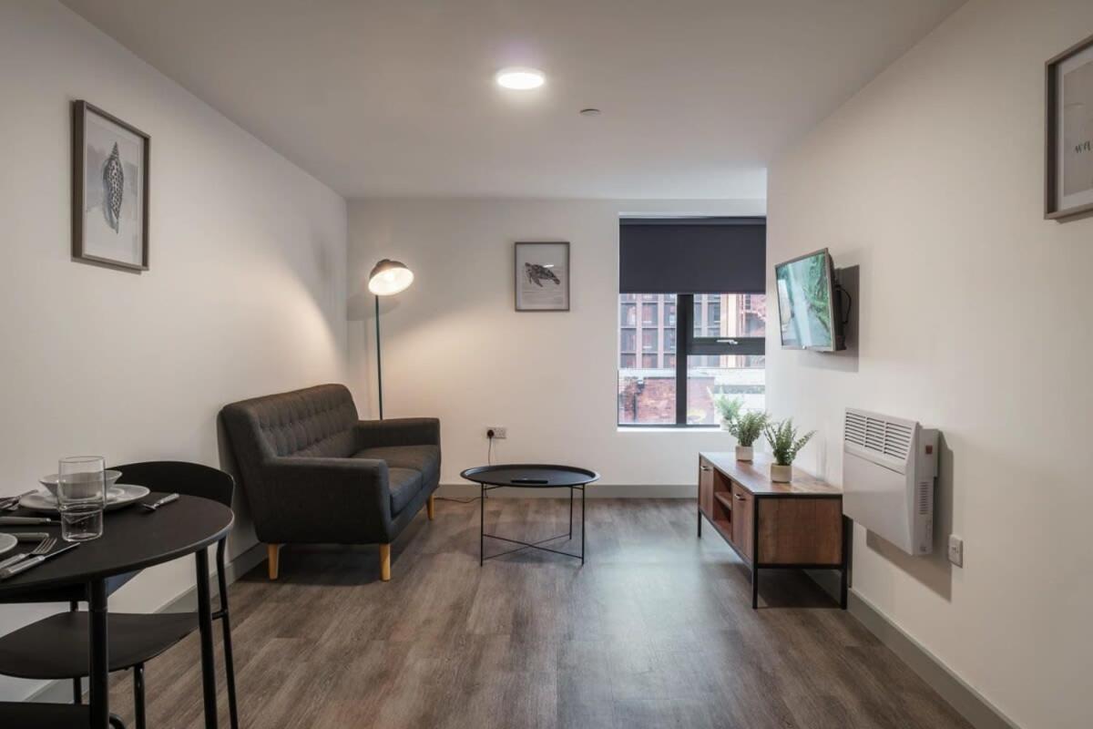 Modern 1 Bed Apartment In Liverpool Centre Buitenkant foto